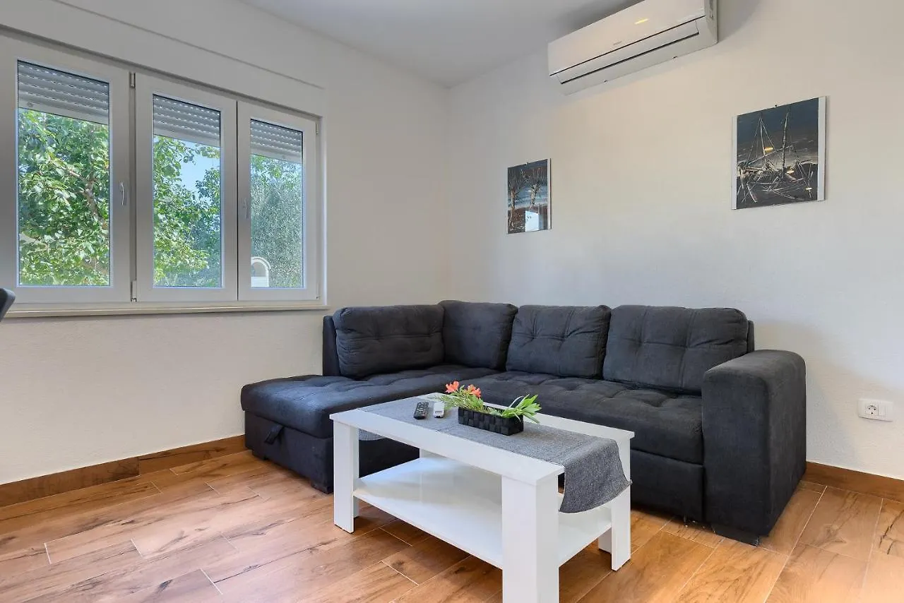 Holiday House Chill Out Loborika Pula 6 Persons Marčana Chorvatsko